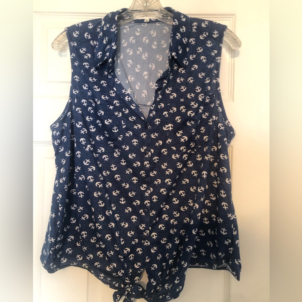 Sleeveless anchor print top